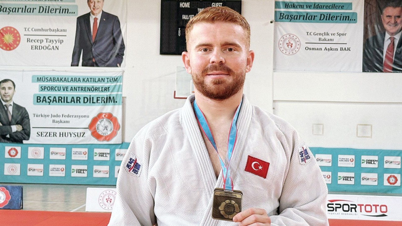 Ankara'dan Konya'ya altın madalyayı getirdi!
