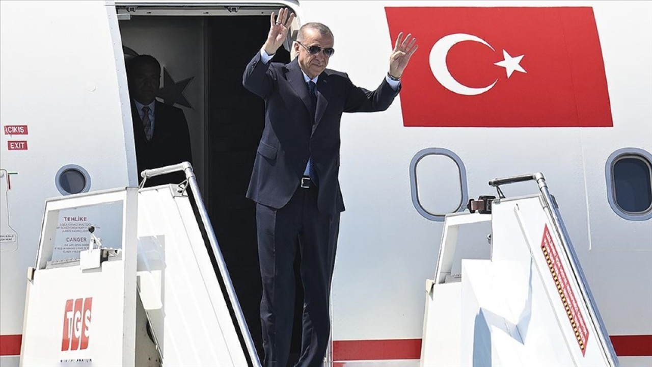 Cumhurbaşkanı Erdoğan, Ekonomik İşbirliği Teşkilatı Zirvesi için yarın Özbekistan’a gidiyor