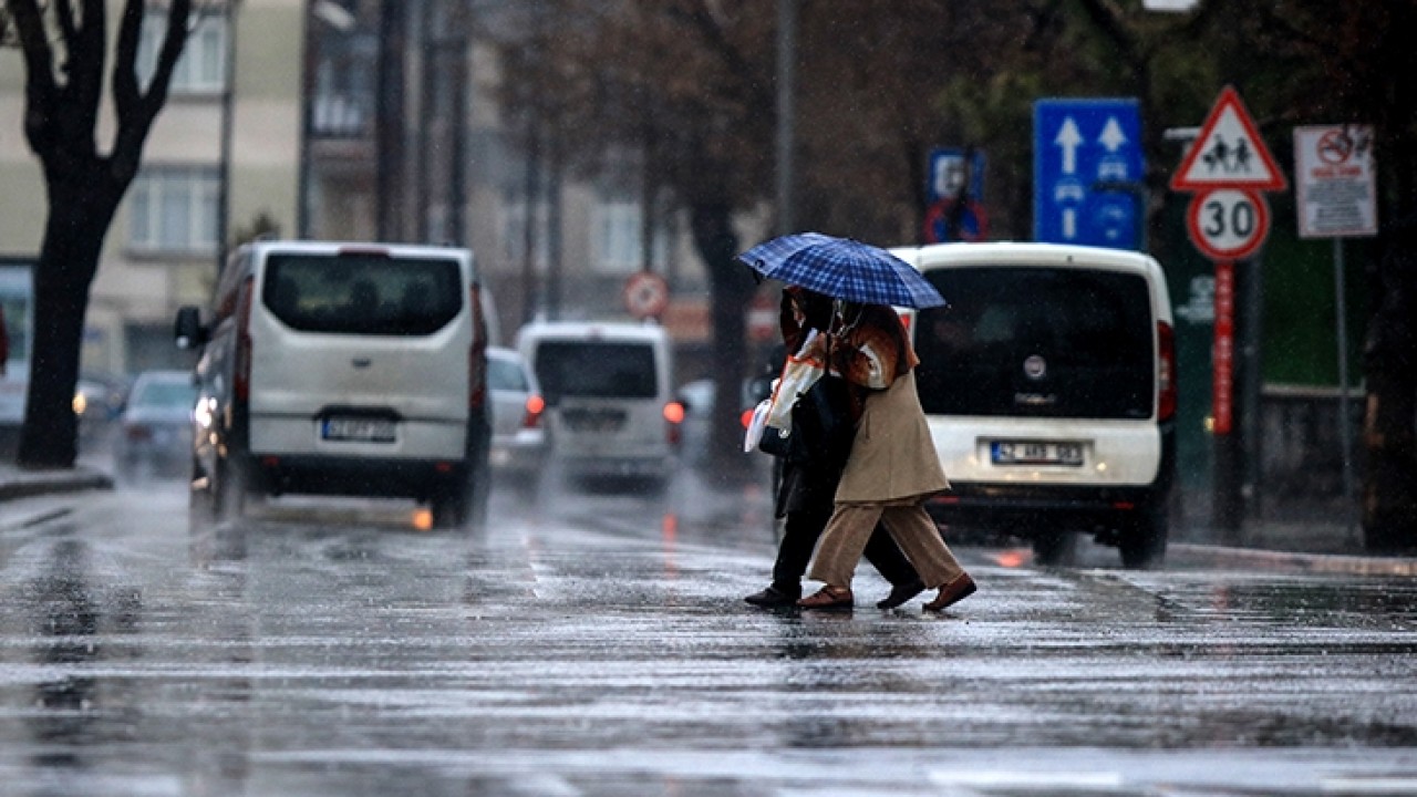 Meteorolojiden  Konya dahil 23 il için sarı kodlu uyarı: Kuvvetli yağış ve fırtınaya dikkat!