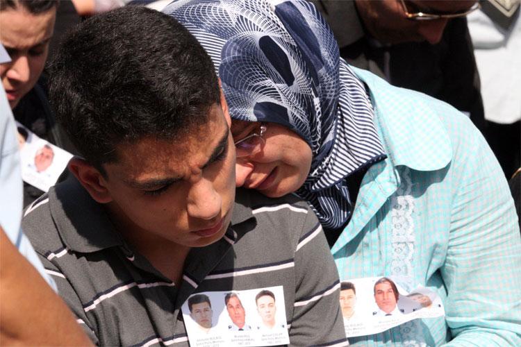 Şehit polisler için Antalya'da tören