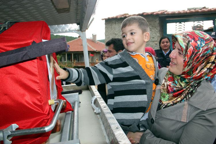  Konya'da şehit polise son görev