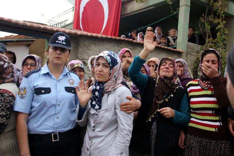  Konya'da şehit polise son görev