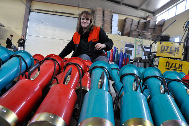 Akşehir OSB'de bayan eli