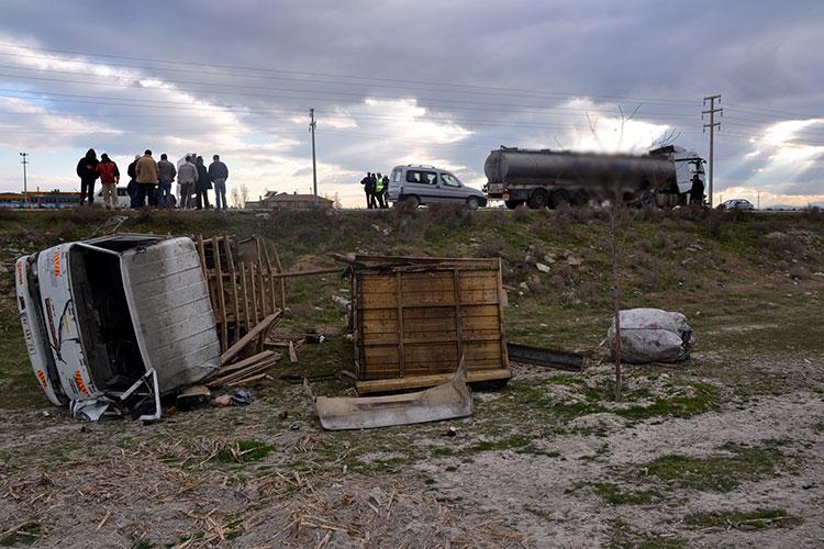 Konya'da trafik kazası: 2 ölü, 3 yaralı