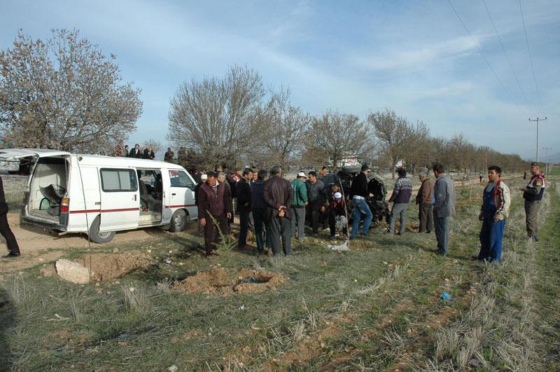  Konya-Karaman yolunda kaza: 3 ölü