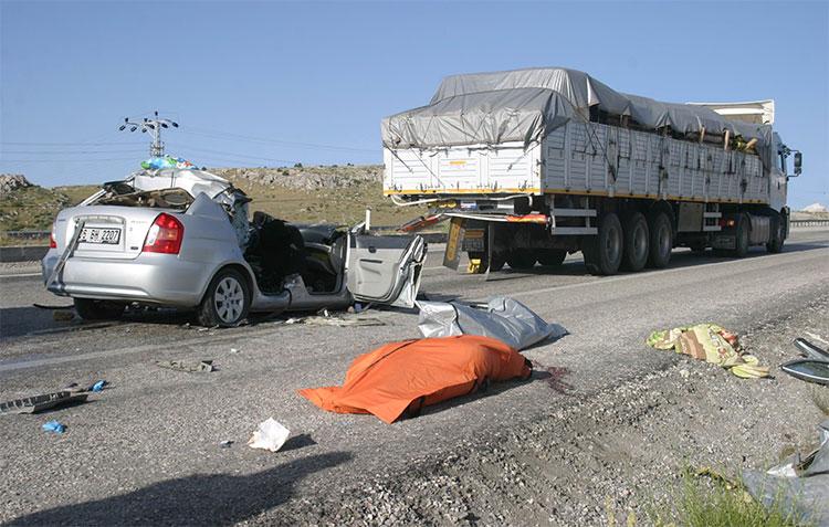 Konya'da trafik kazası: 2 ölü, 2 yaralı