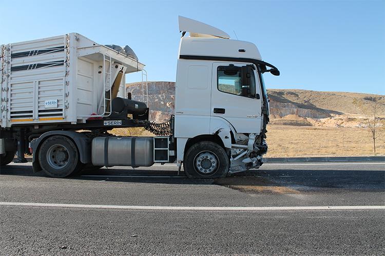 Konya'da düğün konvoyunda kaza: 5 ölü, 1 yaralı