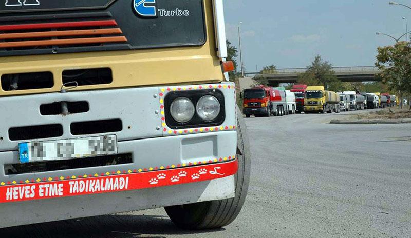 Akıllarda kalan kamyon arkası yazıları