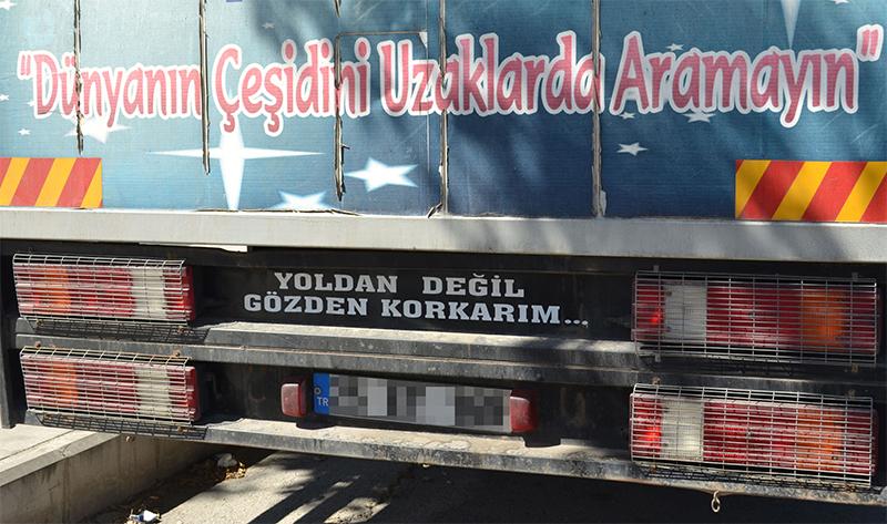 Akıllarda kalan kamyon arkası yazıları