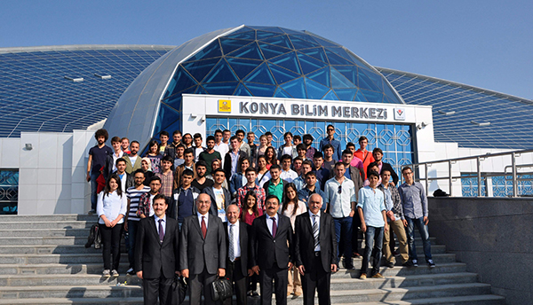 Necmettin Erbakan Üniversitesi'nde ''Havacılık ve Uzay Bilimleri'' söy