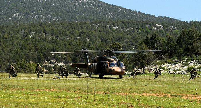 Kertenkele ve kurbağa yiyerek hayatta kaldılar