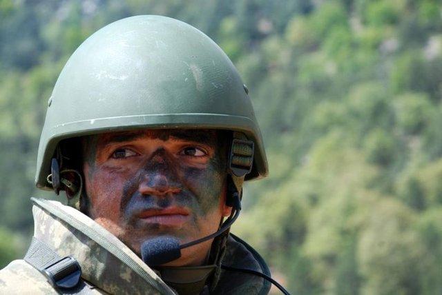 Kertenkele ve kurbağa yiyerek hayatta kaldılar