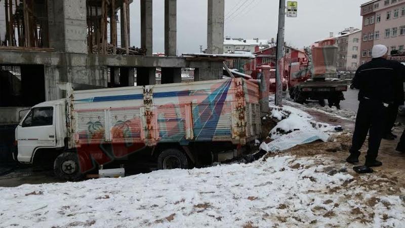 Konya'da belediye otobüsü kaza yaptı: 1 ölü, 4 yaralı 