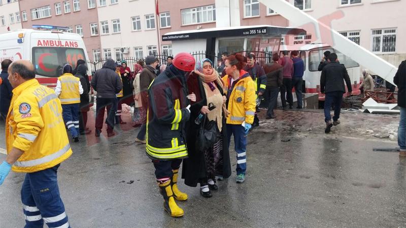 Konya'da belediye otobüsü kaza yaptı: 1 ölü, 4 yaralı 