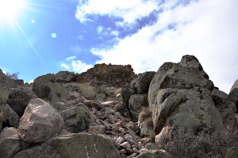 Takkeli Dağ'da Fatih Sultan Mehmet'in gülleleri bulundu