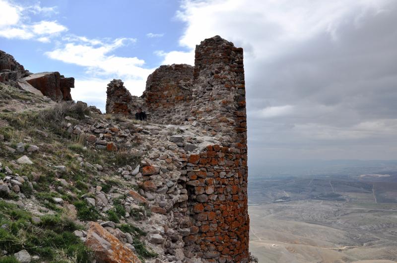 Takkeli Dağ'da Fatih Sultan Mehmet'in gülleleri bulundu