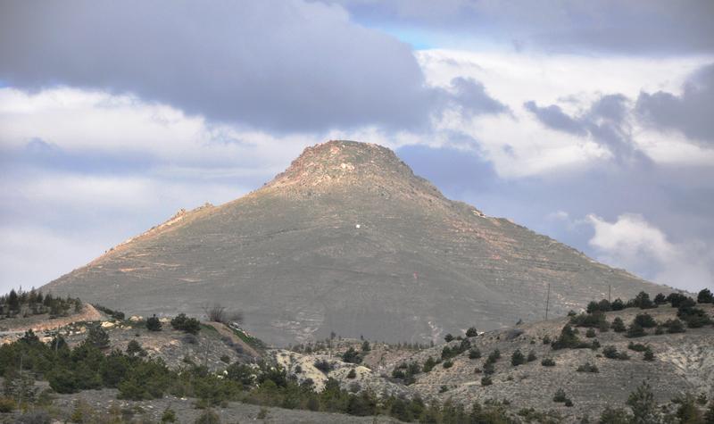 Takkeli Dağ'da Fatih Sultan Mehmet'in gülleleri bulundu