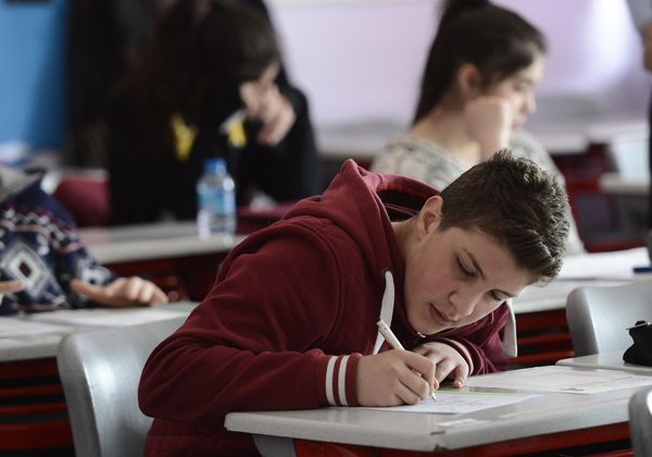 TEOG'da en az 230 net yapan iyi okula girecek