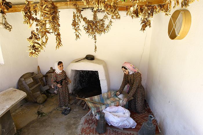 ''Maket Köy''ünü büyütmek istiyor