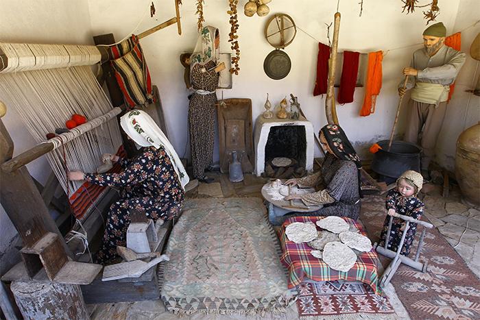 ''Maket Köy''ünü büyütmek istiyor