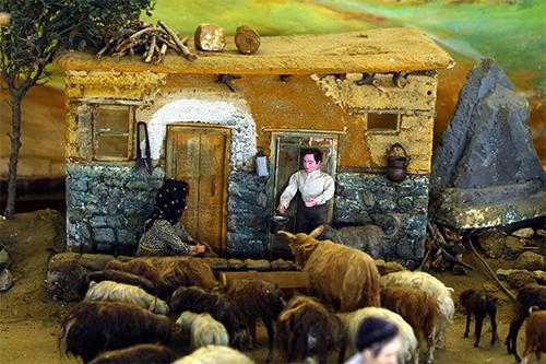 ''Maket Köy''ünü büyütmek istiyor