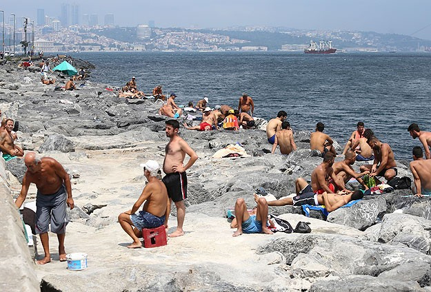 İstanbullular sahillere akın etti