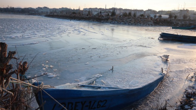 Beyşehir Gölü dondu!