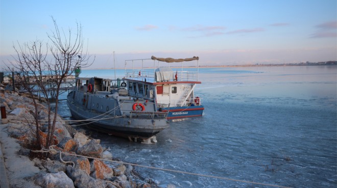 Beyşehir Gölü dondu!