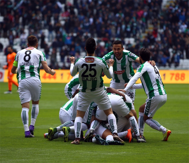 Konyaspor, Başakşehir'i Konya'da konuk etti