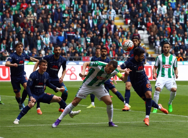Konyaspor, Başakşehir'i Konya'da konuk etti