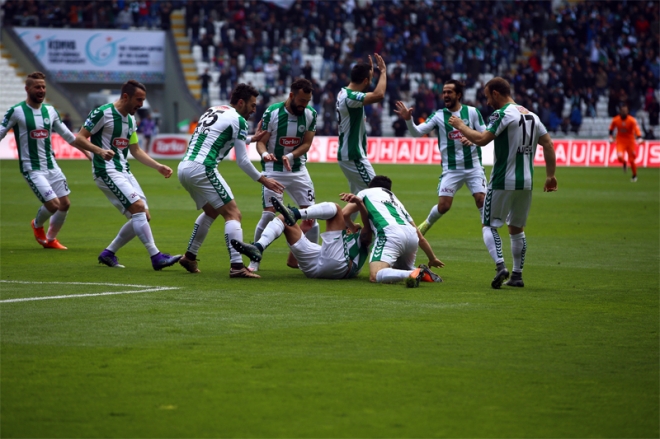 Konyaspor, Başakşehir'i Konya'da konuk etti