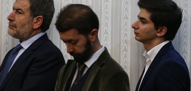 Babasının vedasını böyle izledi