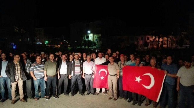 Konya'da halk sokağa döküldü