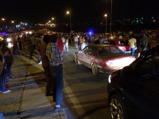 Konya'da halk sokağa döküldü