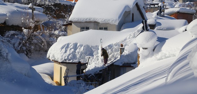Hadim'de kar kalınlığı 3,5 metreye ulaştı