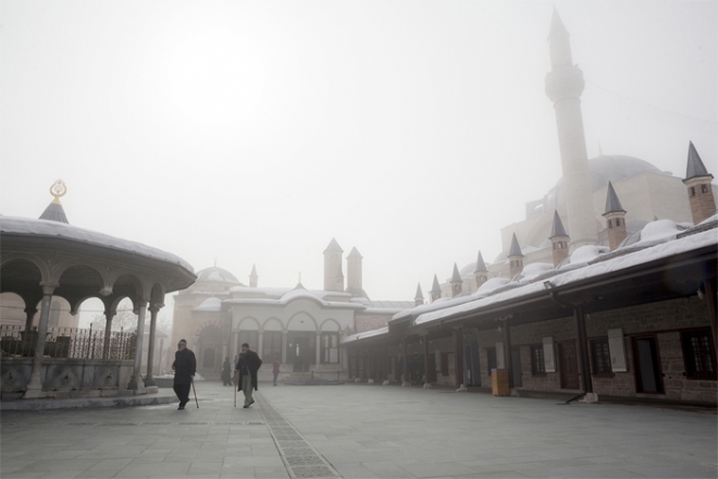 Konya’da kent merkezinde sis etkili oldu