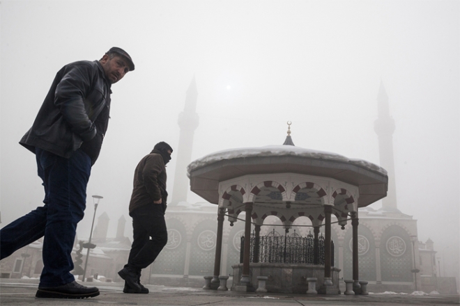Konya’da kent merkezinde sis etkili oldu
