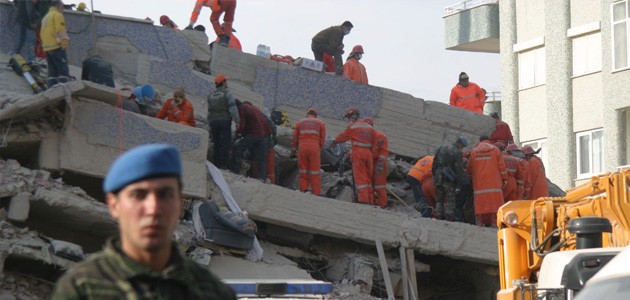 'Zümrüt Apartmanı Faciası'nın üzerinden 13 yıl geçti