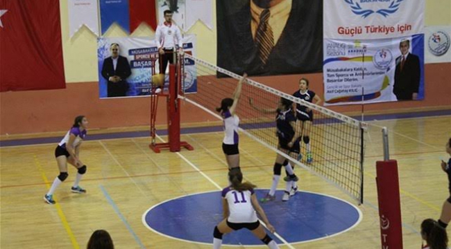 Analig Voleybolda Konya Yarı Finalde