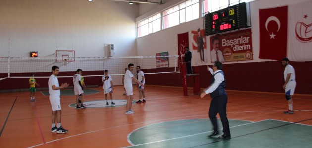 Seydişehir’de voleybol turnuvası başladı