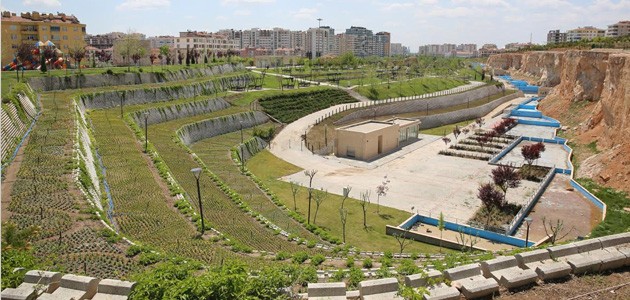 Kanyon Park 93 bin çiçek ile yaza hazır!