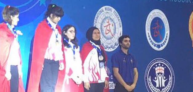 Konya Büyükşehir Belediyesporlu oyuncudan bronz madalya