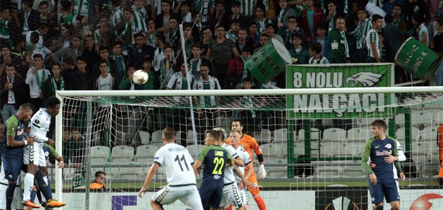 Konyaspor, Salzburg’a 2-0 yenildi! ’Yönetim istifa’ sesleri
