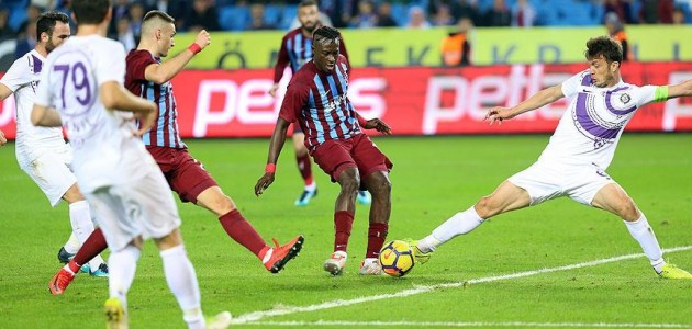 Trabzonspor 3 puana son dakikada uzandı