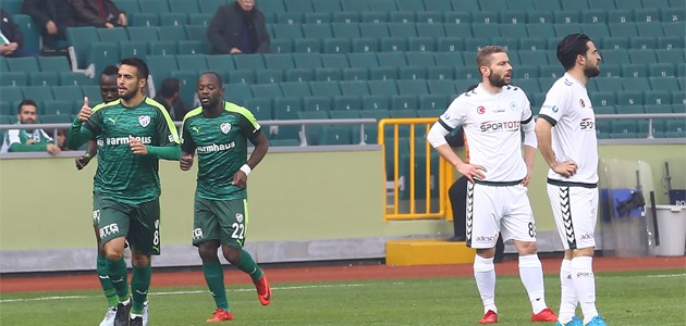Konyaspor evinde Bursaspor’a 3-0 mağlup oldu