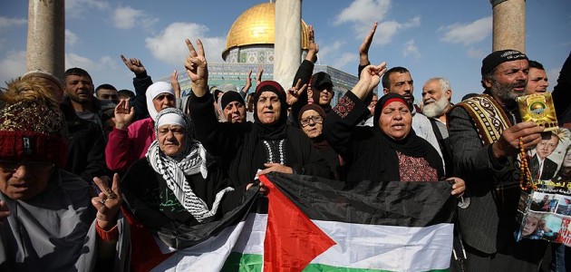Mescid-i Aksa’da ABD’nin Kudüs kararı protesto edildi