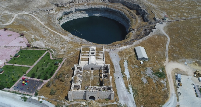 Konya’da tarihi ve doğal güzelliğin buluştuğu mekan: Obruk Hanı