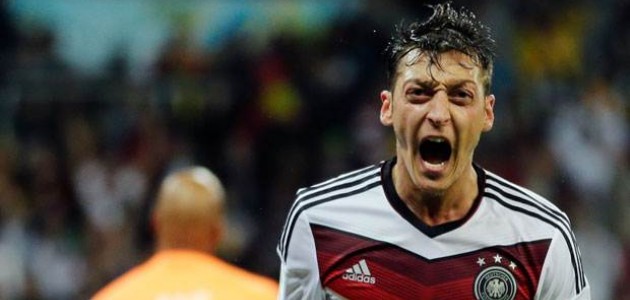 Almanya Milli Futbol Takımı’ndan Mesut Özil geçti