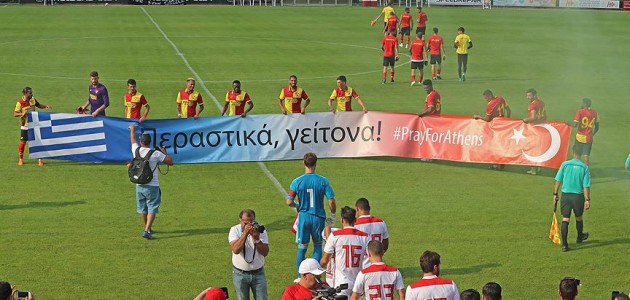 Göztepe'den anlamlı pankart