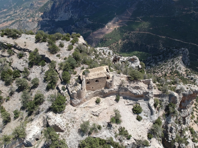 Torosların sakladığı Mennan Kalesi ziyaretçilerini bekliyor